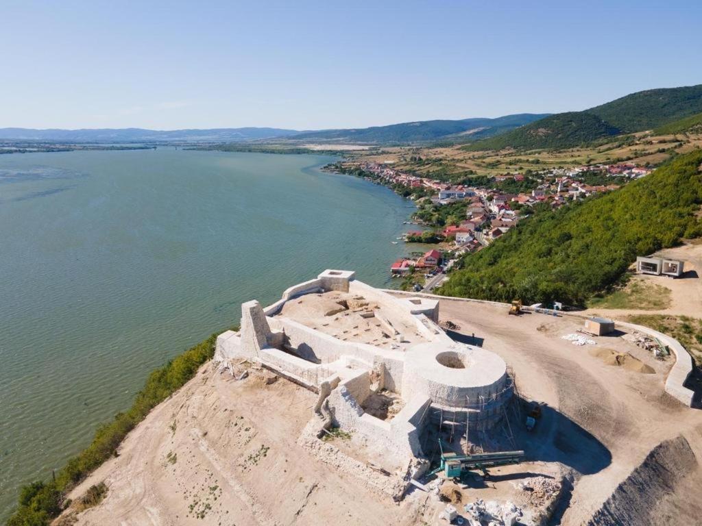 Pensiunea Danubio Moldova Noua 外观 照片